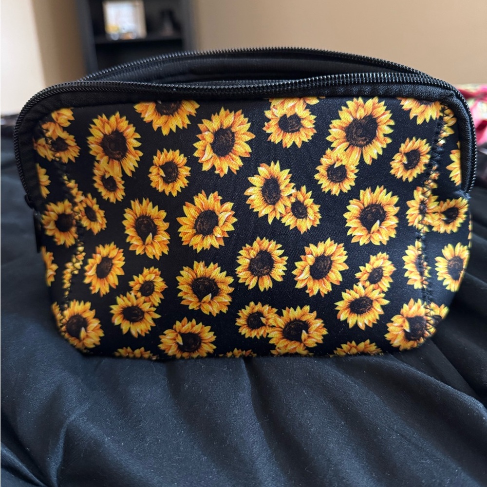 Sunflower Print Cosmetic Pouch - Picture 2 of 3